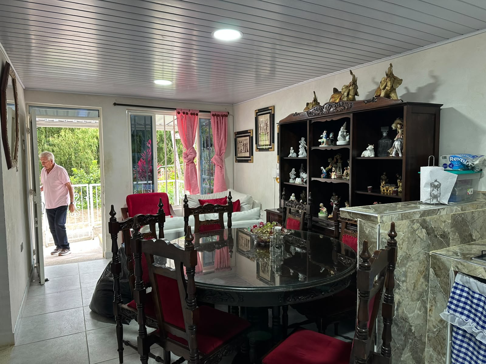 Casa Familiar en el Barrio La Guyana