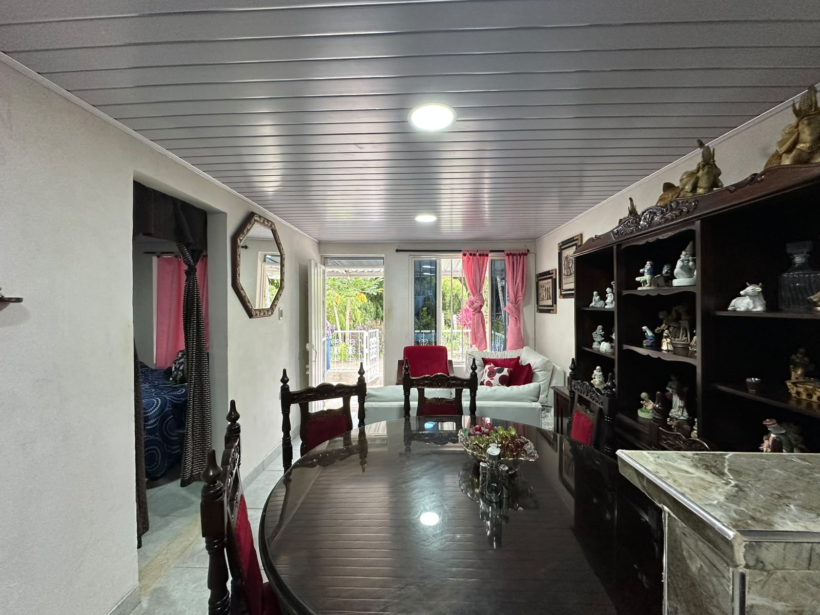 Casa Familiar en el Barrio La Guyana