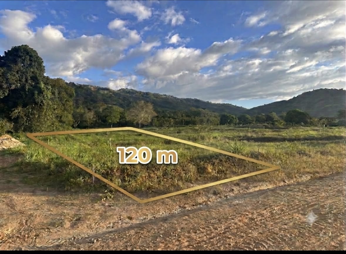 Lote en la Hacienda 2 , área de 120m