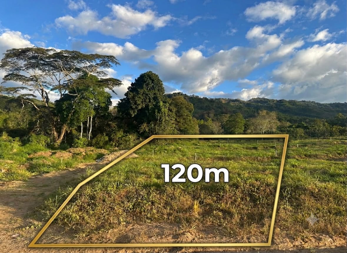 Lote en la Hacienda 2 , área de 120m